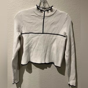 L.a hearts cropped sweater 🖤🤍